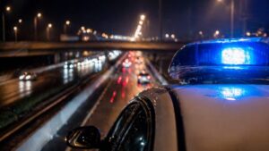 Unfall Basel heute, 23. April 2026: Frau stirbt nach Sturz auf A2 bei Muttenz. Mehrere Kollisionen, Polizei ermittelt, Autobahn gesperrt, massives Verkehrschaos im Raum Basel am Morgen.